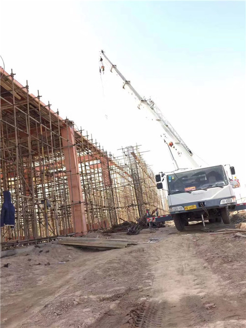 石狮市25 吨、50 吨吊车怎么选？多大重量 / 半径适合对应车型？